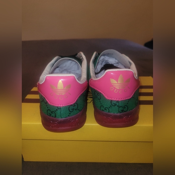 NEW Gucci x Adidas Green Women’s Sneakers. - Picture 5 of 6